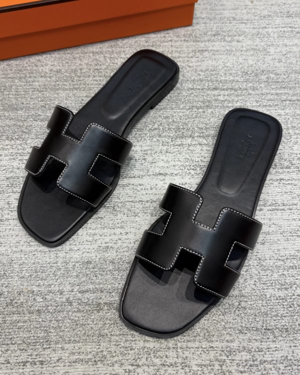 Hermés Oran Black
