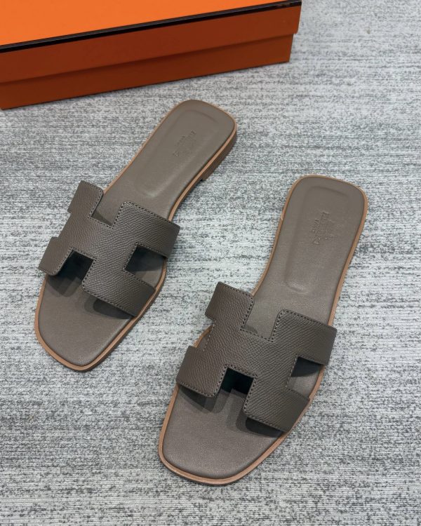 Hermés Oran Taupe Caviar